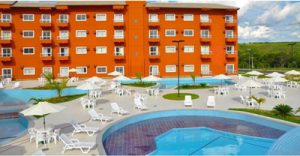 lagoa-quente-flat-hotel-2355-fachada-e-piscina-2-original
