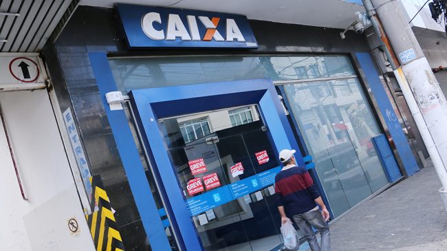 Empregados da Caixa vão cruzar os braços no dia 30