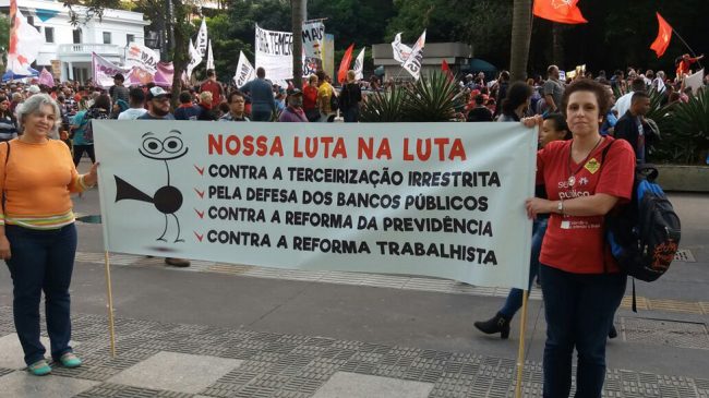 Sem alterações, contrarreforma trabalhista é aprovada