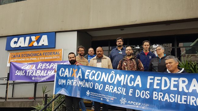 Reestruturação e PDVE: Caixa empurra empregado para fora