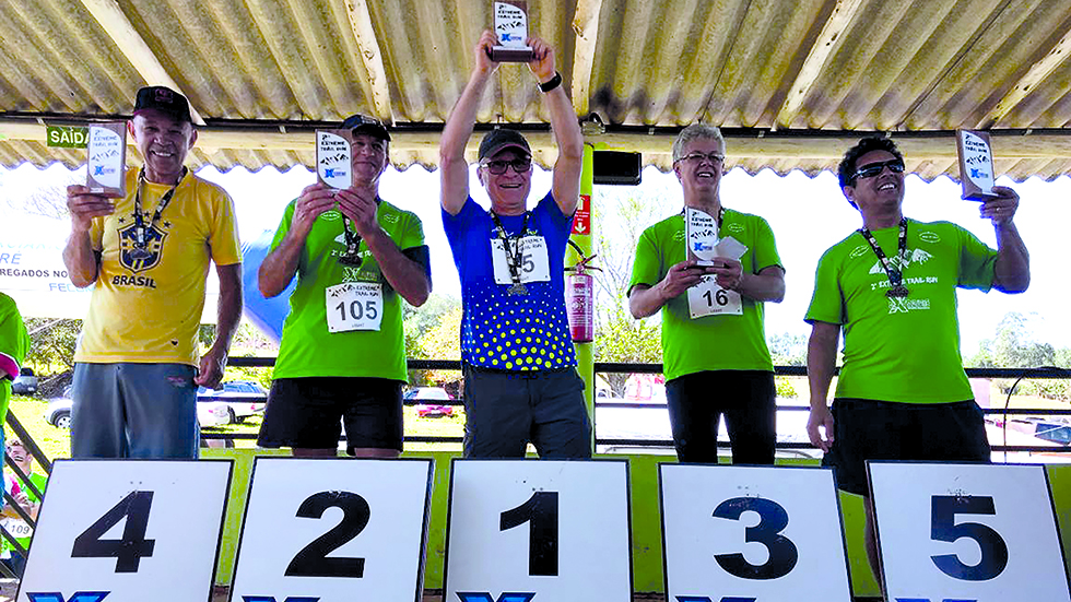Aposentados são destaque em corrida de aventura em Avaré