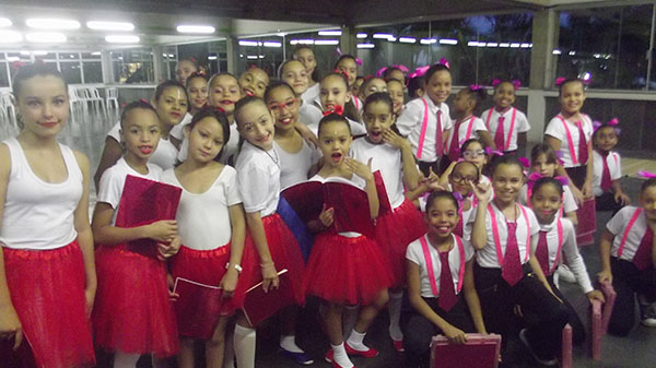 Alunos da ONG apresentam trabalho sobre direitos humanos