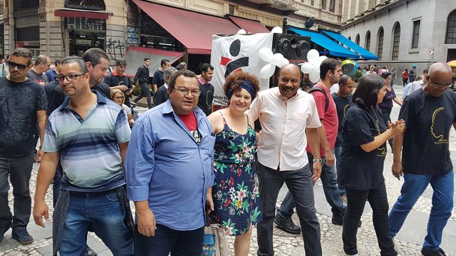 Diretores da APCEF/SP participam de cortejo afro