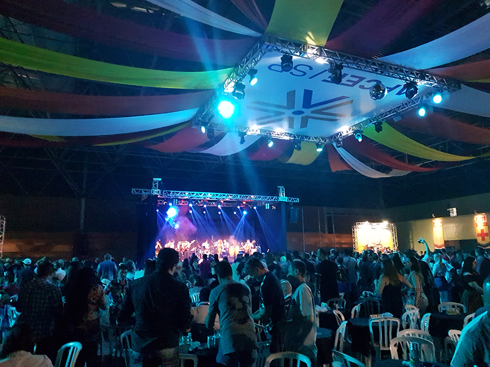 Música e chope gelado: sucesso na 21ª Festa do Chope da APCEF/SP