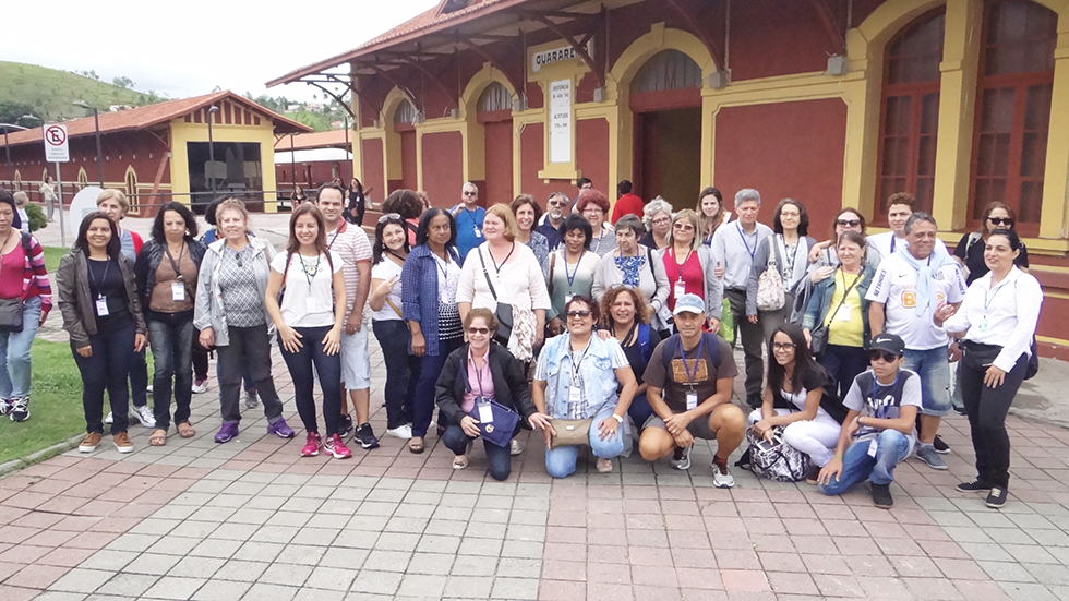 Associados visitam Guararema e fazem passeio de Maria Fumaça