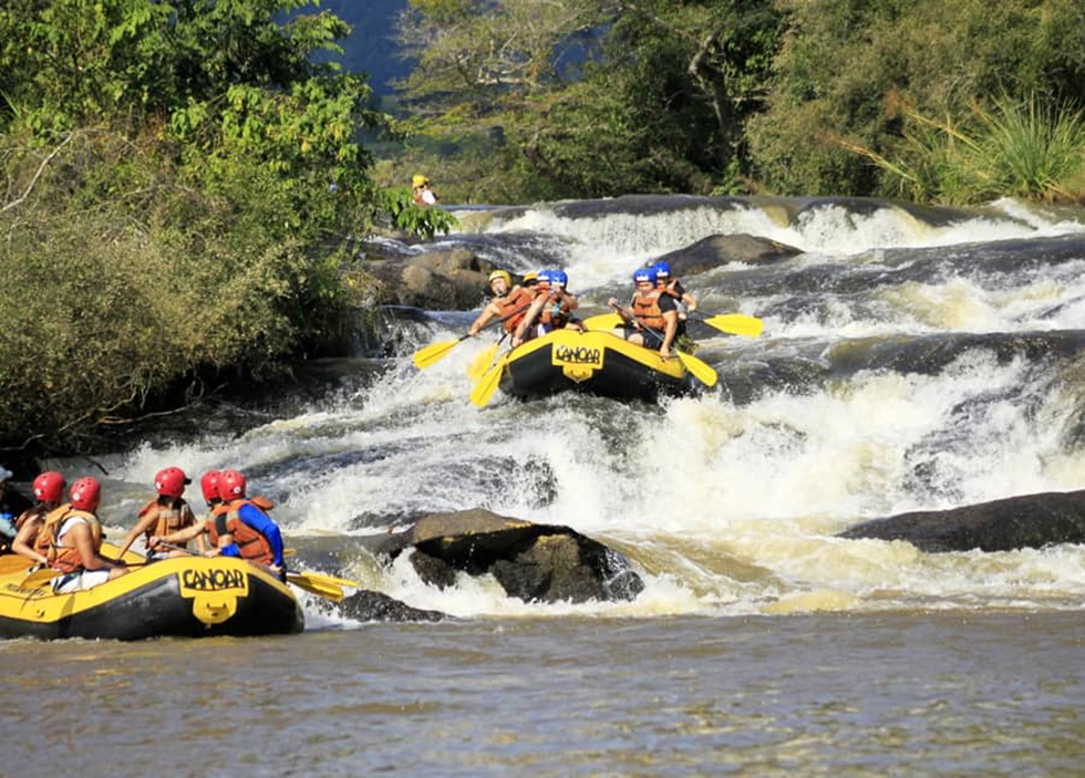 Quer viver emoções rio abaixo? Faça Rafting