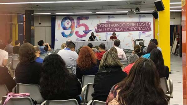 Delegados sindicais defendem bancos públicos