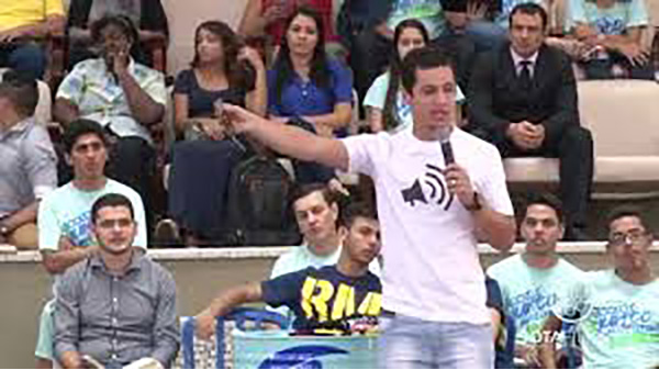 ONG promove palestra motivacional para jovens