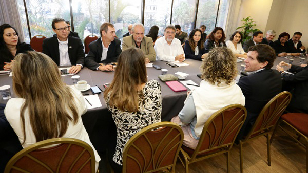Banqueiros querem os lucros e nada de negociar com os trabalhadores
