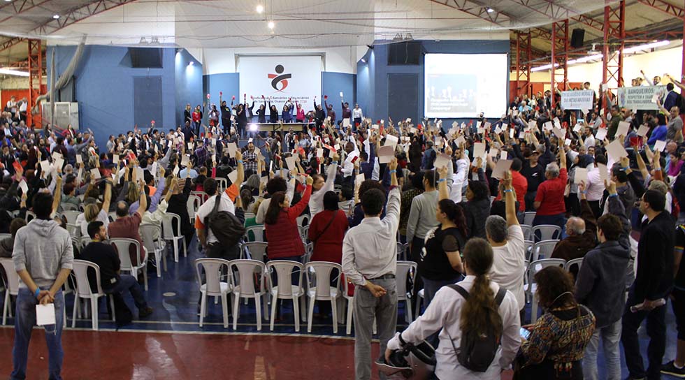 Bancários rejeitam propostas e aprovam manifestações
