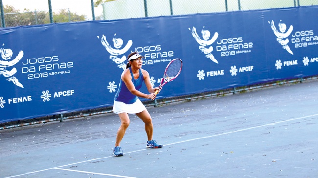 Tenista supera adversidades e chega ao bronze