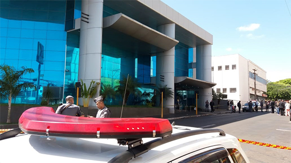 APCEF verifica condições para empregados após explosão em agência