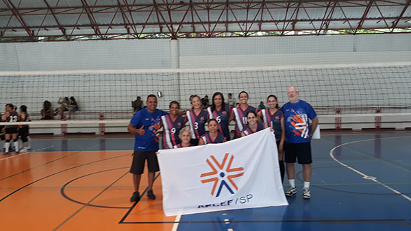 Equipe de vôlei feminino da APCEF/SP volta às quadras