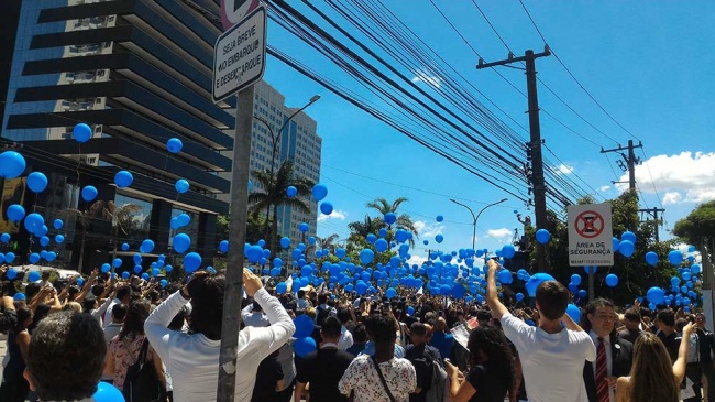Trabalhadores lutam pela permanência da Justiça do Trabalho