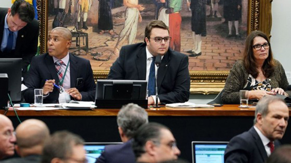 Reforma da previdência é aprovada na Comissão de Constituição e Justiça