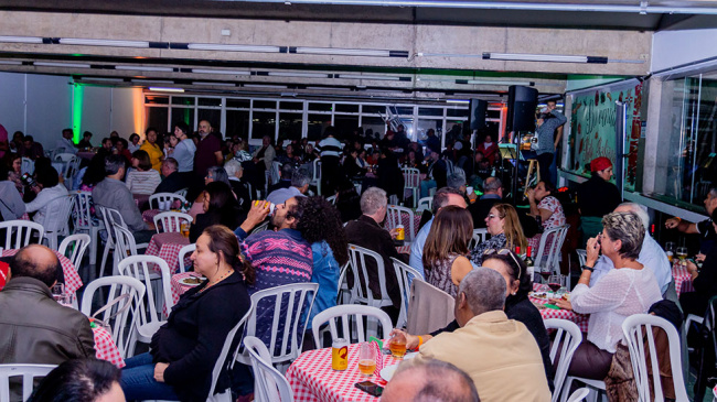 Associados participam de Noite Italiana