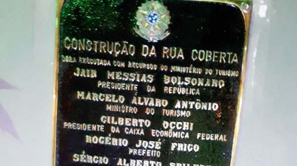 Erro em placa de rua de Nova Veneza gera destituições na Caixa