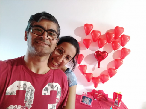 Casal comemora aniversário de casamento em Colônia