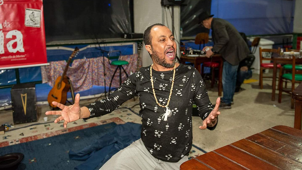 Associado lança livro no Espaço Conviver em 14 de dezembro