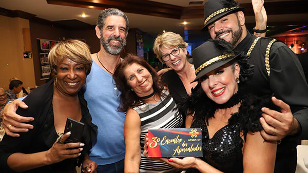 A alegria contagiou a confraternização dos aposentados