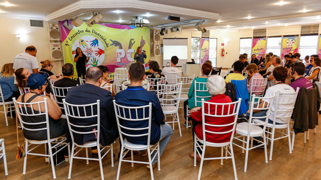 Assista aos empregados da Caixa no 4º Encontro da Diversidade