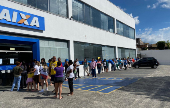 Para economizar, Pedro Guimarães e Paulo Ângelo convocam GGRs, Gerentes de Filial e de Centralizadoras para trabalhar sábado