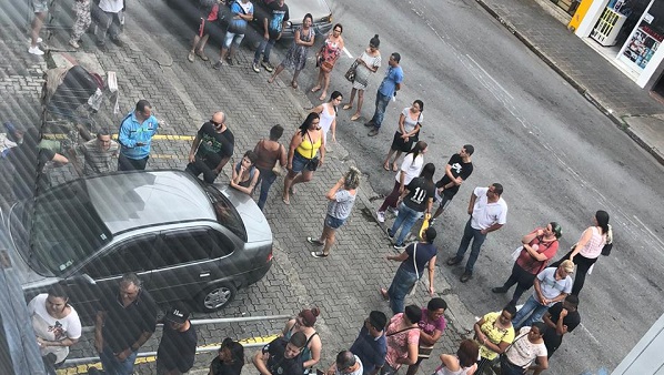 Agências da Caixa passam a funcionar das 10 às 14 horas