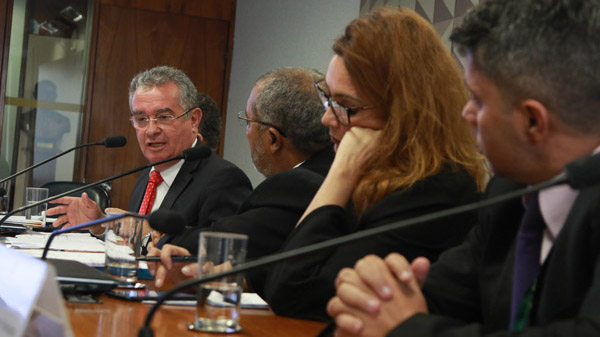 Fenae debate Medida Provisória 905 em audiência pública do Senado