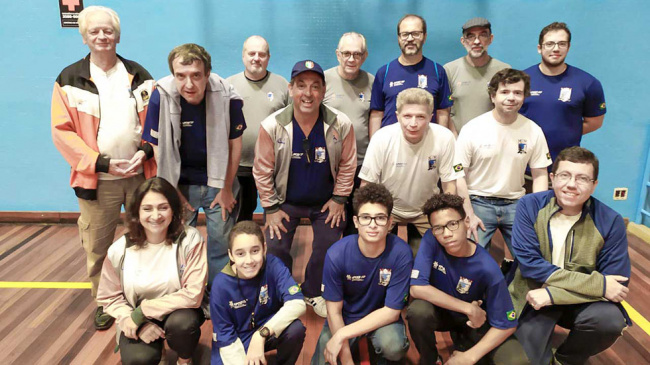 Enxadristras participam de torneio da Federação