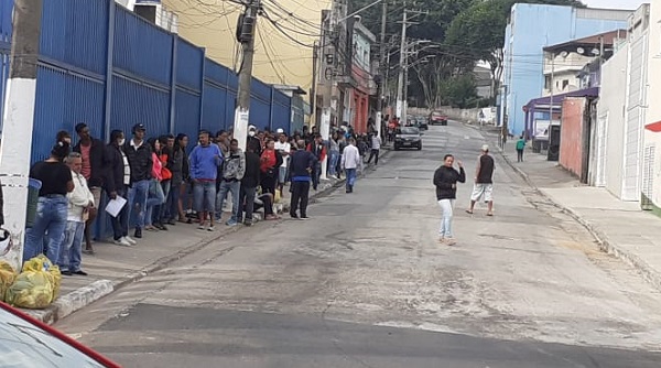 Entidades cobram da Caixa medidas para diminuir filas