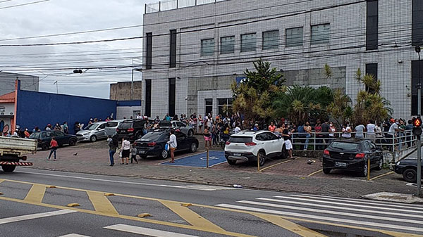 Por mais empregados e respeito, Apcef/SP e Sindicato protestam em agências da zona leste