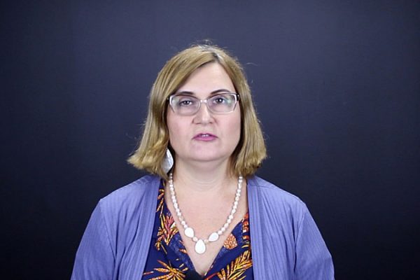 Banco do Brasil, Caixa e Petrobras já estão sendo privatizados, alerta Rita Serrano