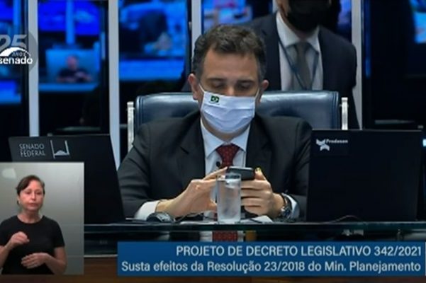 Após grande mobilização, lei que garante assistência à saúde em estatais é aprovada no Senado