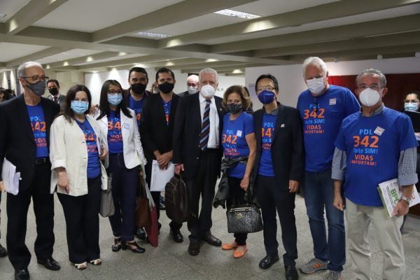 Fenae e entidades de empregados das estatais fazem corpo a corpo com senadores para aprovação do PDL 342/2021