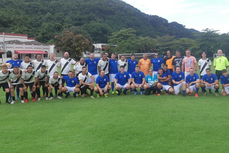 Associados da Baixada e usuários do clube participam de amistoso e comemoram na Barraca de Santos