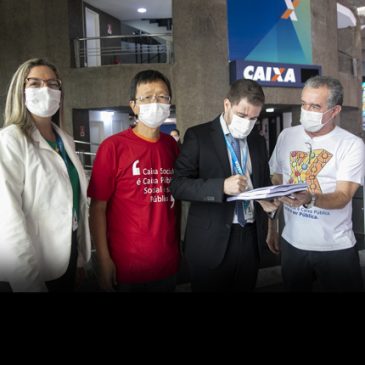 Fenae entrega 25 mil assinaturas em defesa do Saúde Caixa