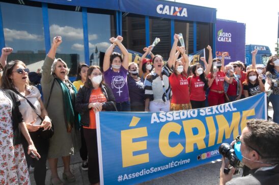 Entidades reforçam cobrança por afastamento de presidente da Caixa. Após 24 horas, governo Bolsonaro ainda não se manifestou