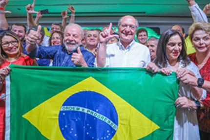Eleição de Lula presidente do Brasil é vitória da democracia