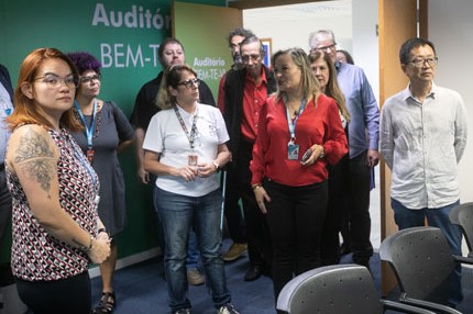 Em visita à Universidade Caixa, representantes dos empregados cobram recriação das Gipes e aumento de cursos de formação