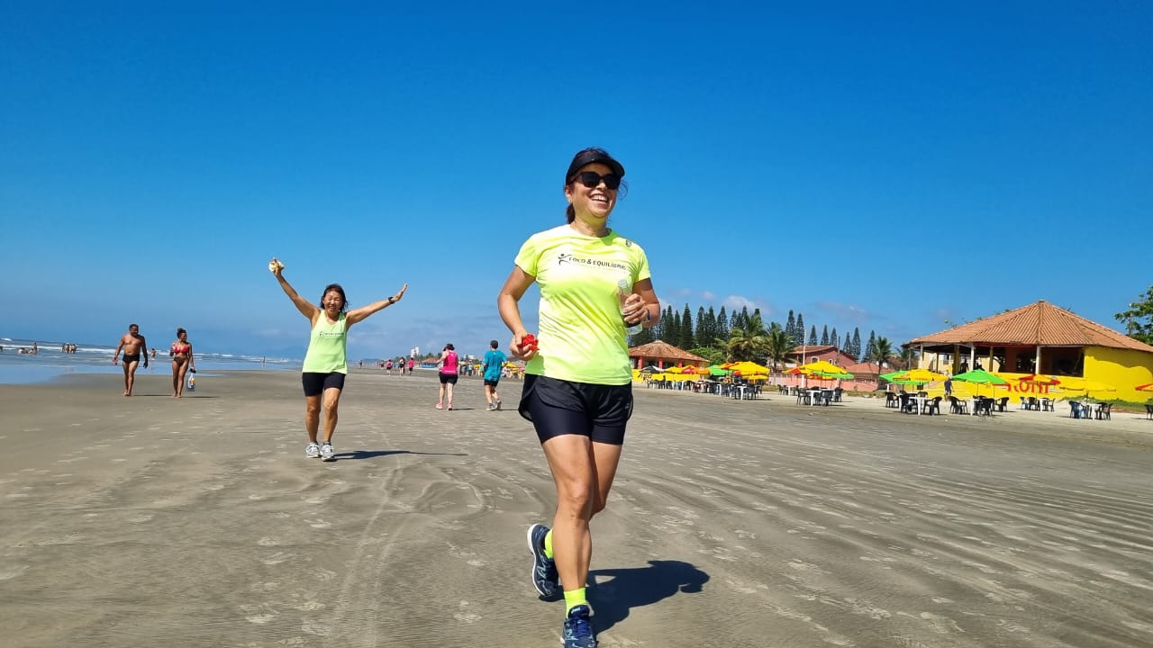 APCEF/SP  Grupo de corrida da Apcef/SP realiza treinão nas areias da praia  de Suarão - APCEF/SP