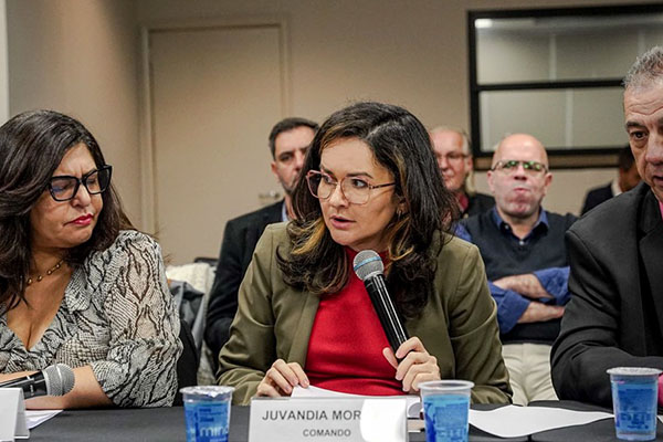 Intransigente, Fenaban insiste em impor perdas à categoria bancária