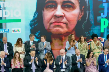 Fenae reforça mobilização contra o feminicídio e apoia pacto lançado pelos Três Poderes