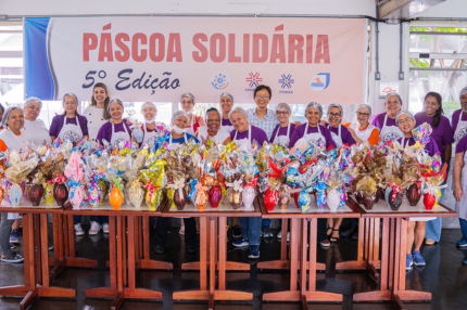 Presidente da Fenae visita oficina de produção “Páscoa Solidária” executada pela Apcef de São Paulo