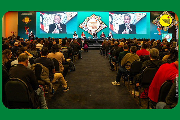 Conjuntura internacional, guerra tecnológica e desafios do desenvolvimento pautam segundo dia da 28ª Conferência Nacional dos Bancários