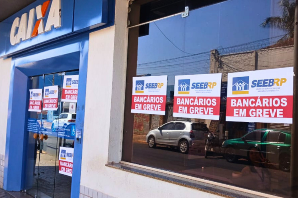 Paralisação histórica dos empregados da Caixa marca mobilização da categoria bancária