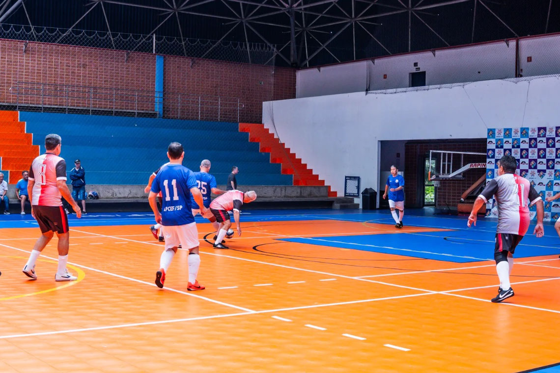 Apcef disponibiliza quadras gratuitas para treino de futebol em todo o Estado