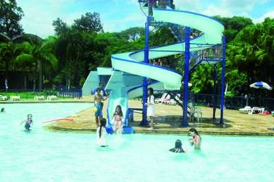 piscina_cecom