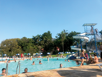 piscina do clube