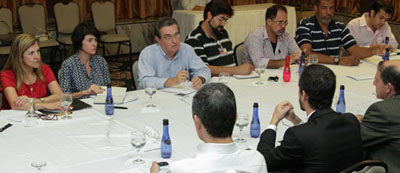 reunião de discussão permanente